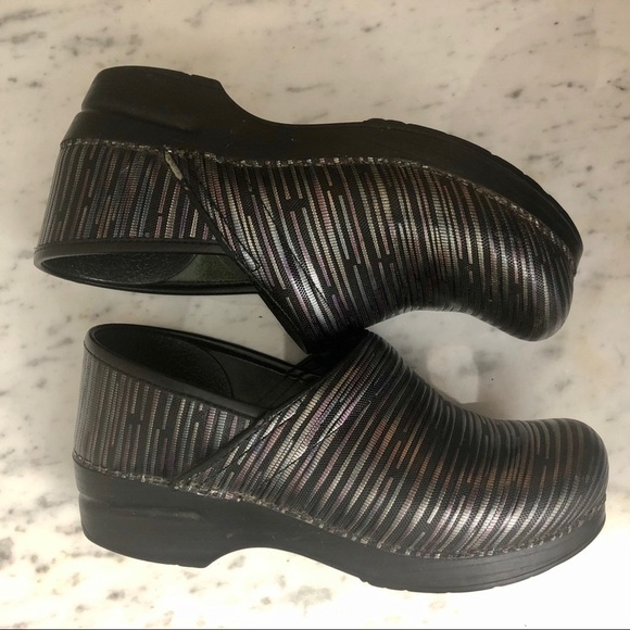 Dansko Shoes - Picture 3 of 6